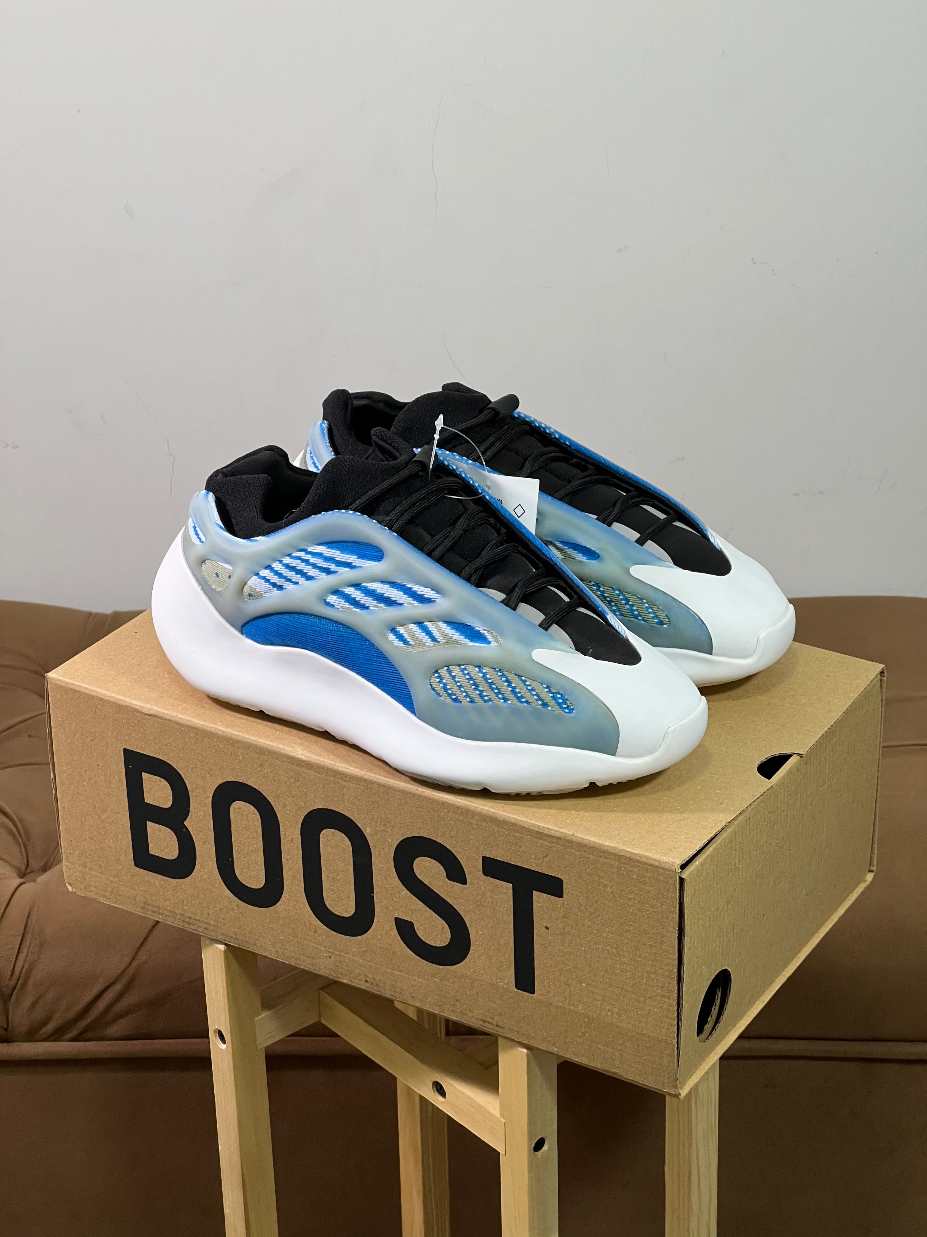 Adidas yeezy 700 outlet negras colombia